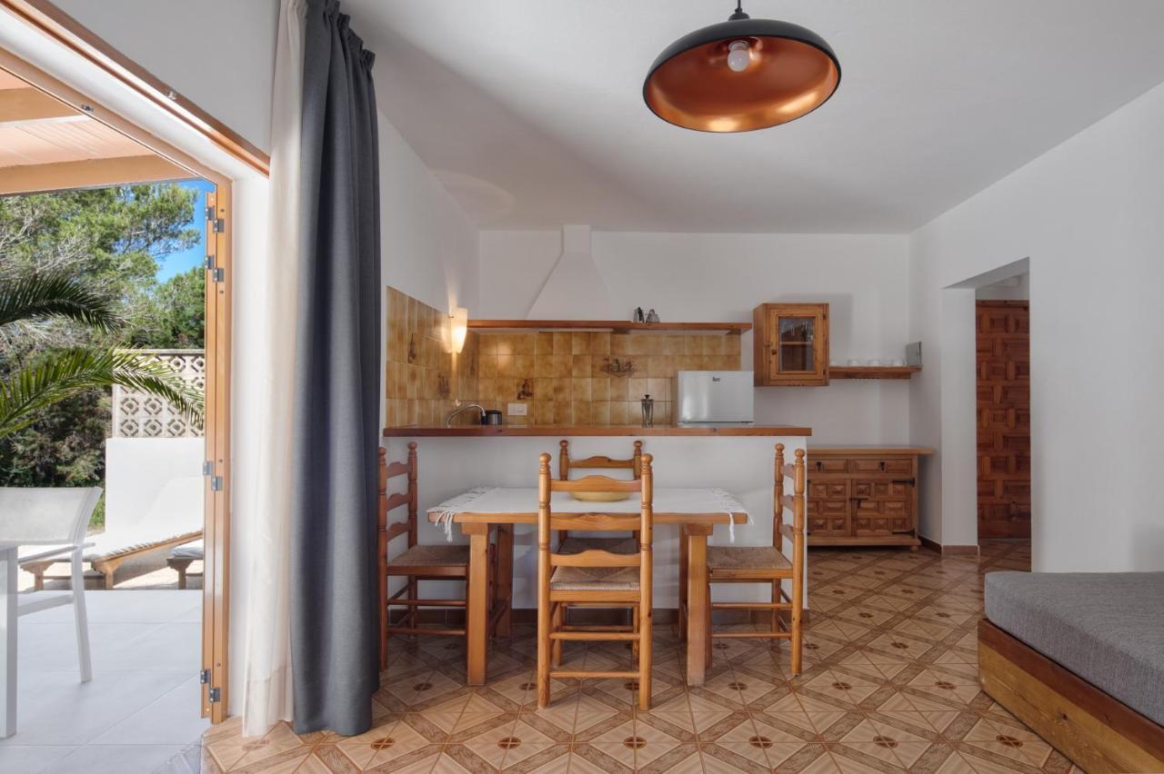Alojamientos Turisticos Cardona - Apartamento 1 Hab. Standart Ес Пухолс Екстериор снимка