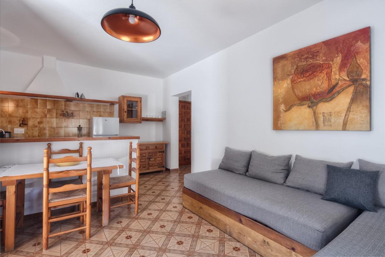 Alojamientos Turisticos Cardona - Apartamento 1 Hab. Standart Ес Пухолс Екстериор снимка