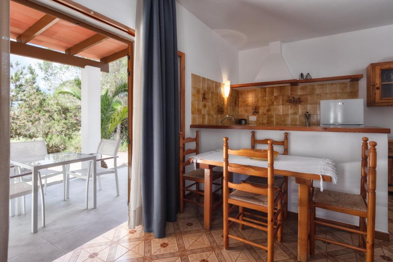 Alojamientos Turisticos Cardona - Apartamento 1 Hab. Standart Ес Пухолс Екстериор снимка